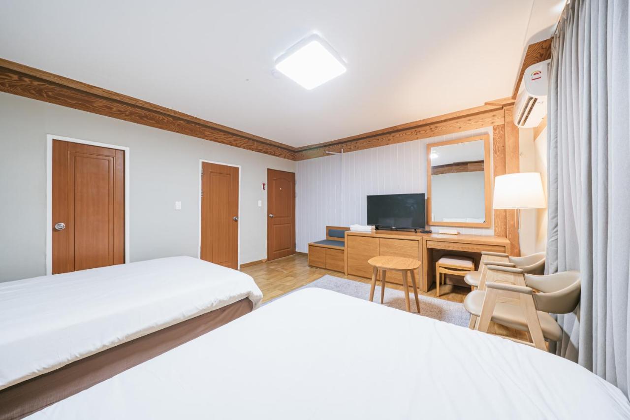 Jeju Miracle Hotel Exterior photo
