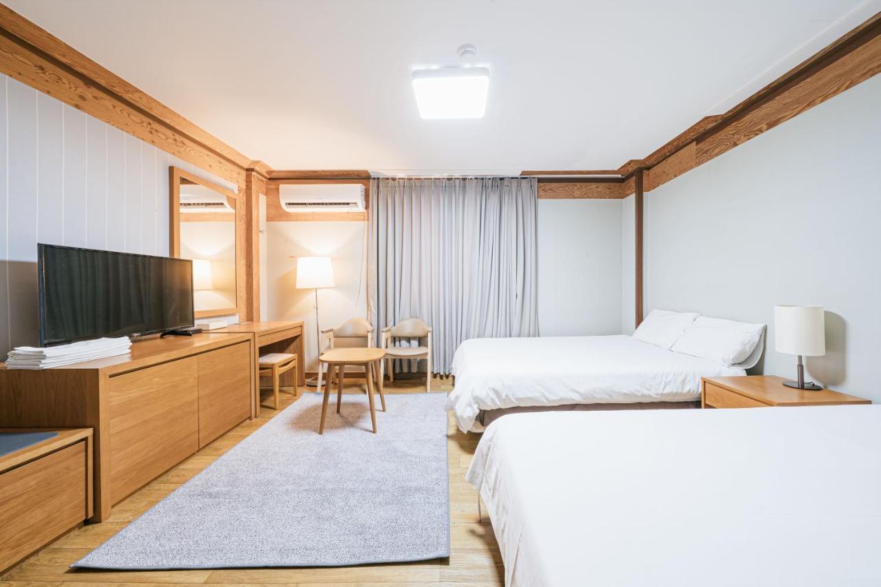 Jeju Miracle Hotel Exterior photo