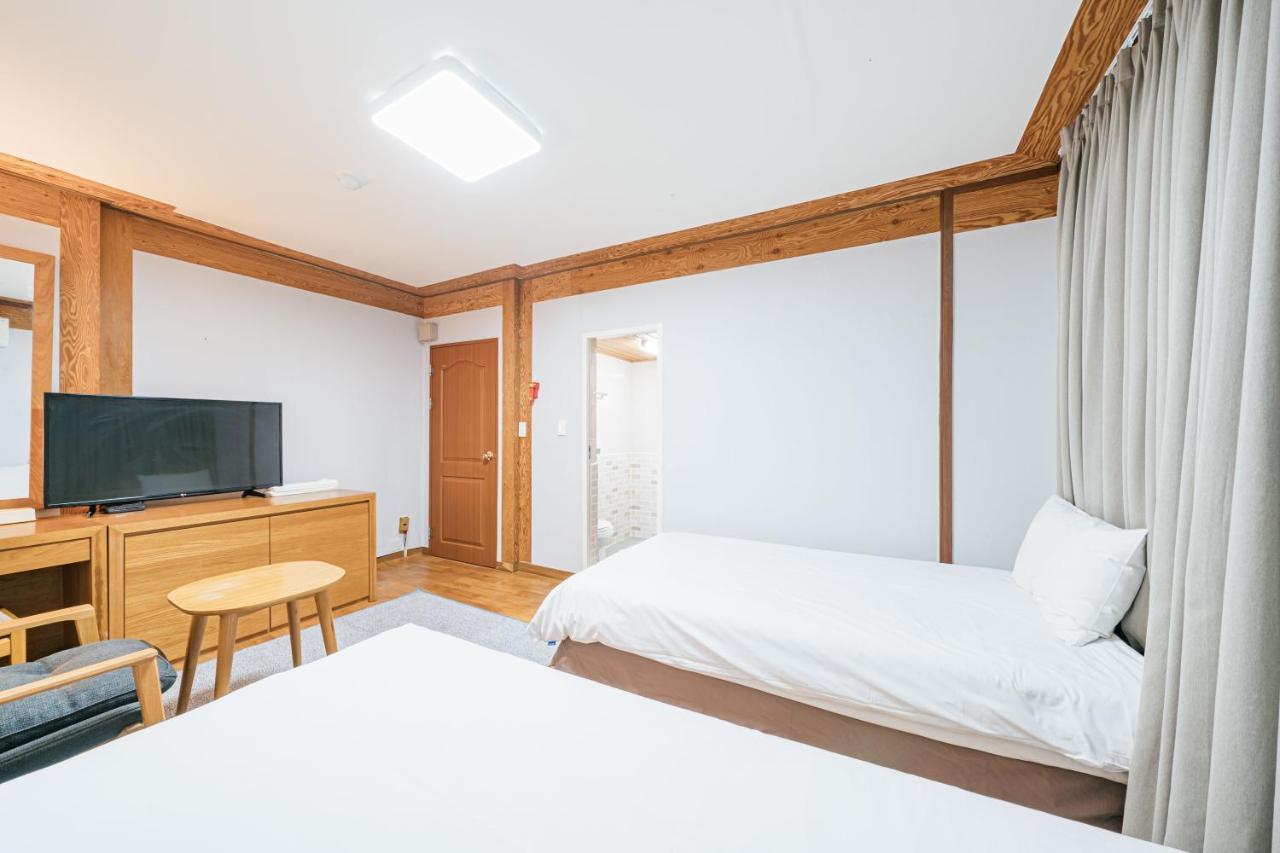 Jeju Miracle Hotel Exterior photo