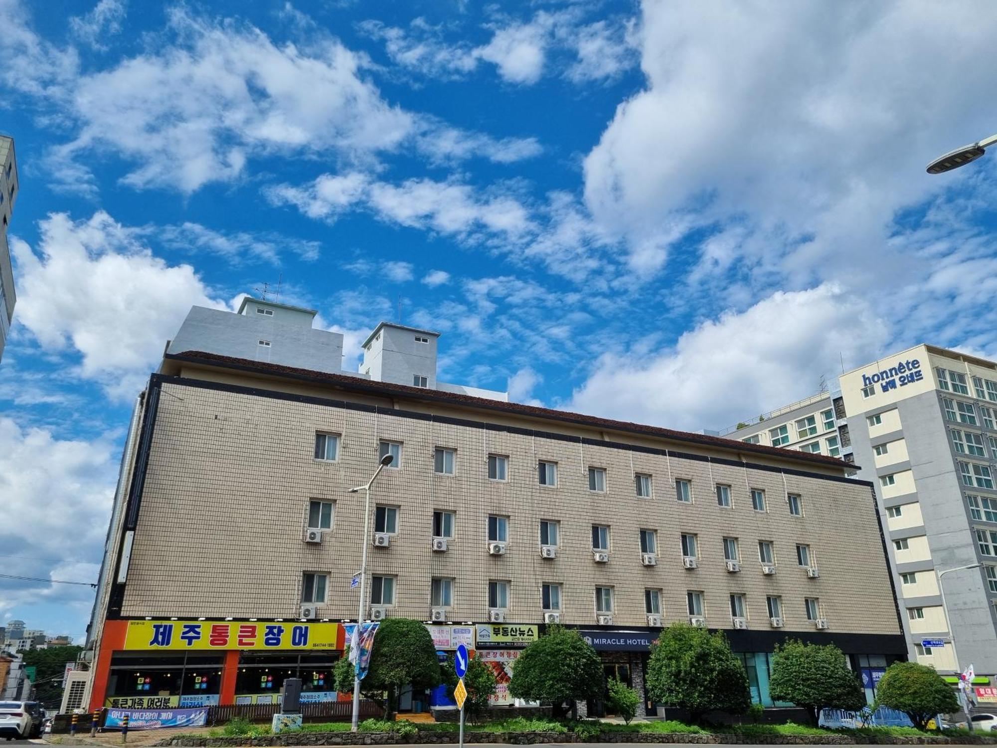 Jeju Miracle Hotel Exterior photo